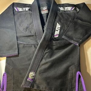 Jui Jitsu Martial Arts Gi Elite Sports Brand kids size C2.